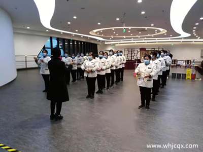 江城清洗襄陽(yáng)圖書(shū)館項(xiàng)目開(kāi)展保潔技能大比拼活動(dòng)